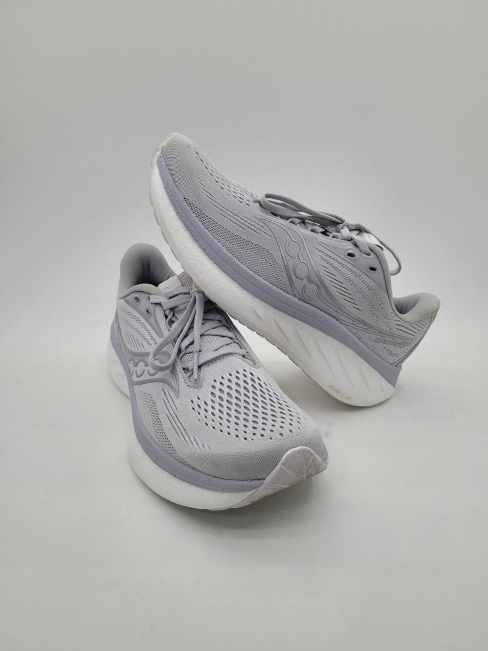 Saucony Ride 18 Running Shoes Sneakers Gray Cloud Pristine Size 7 Women's